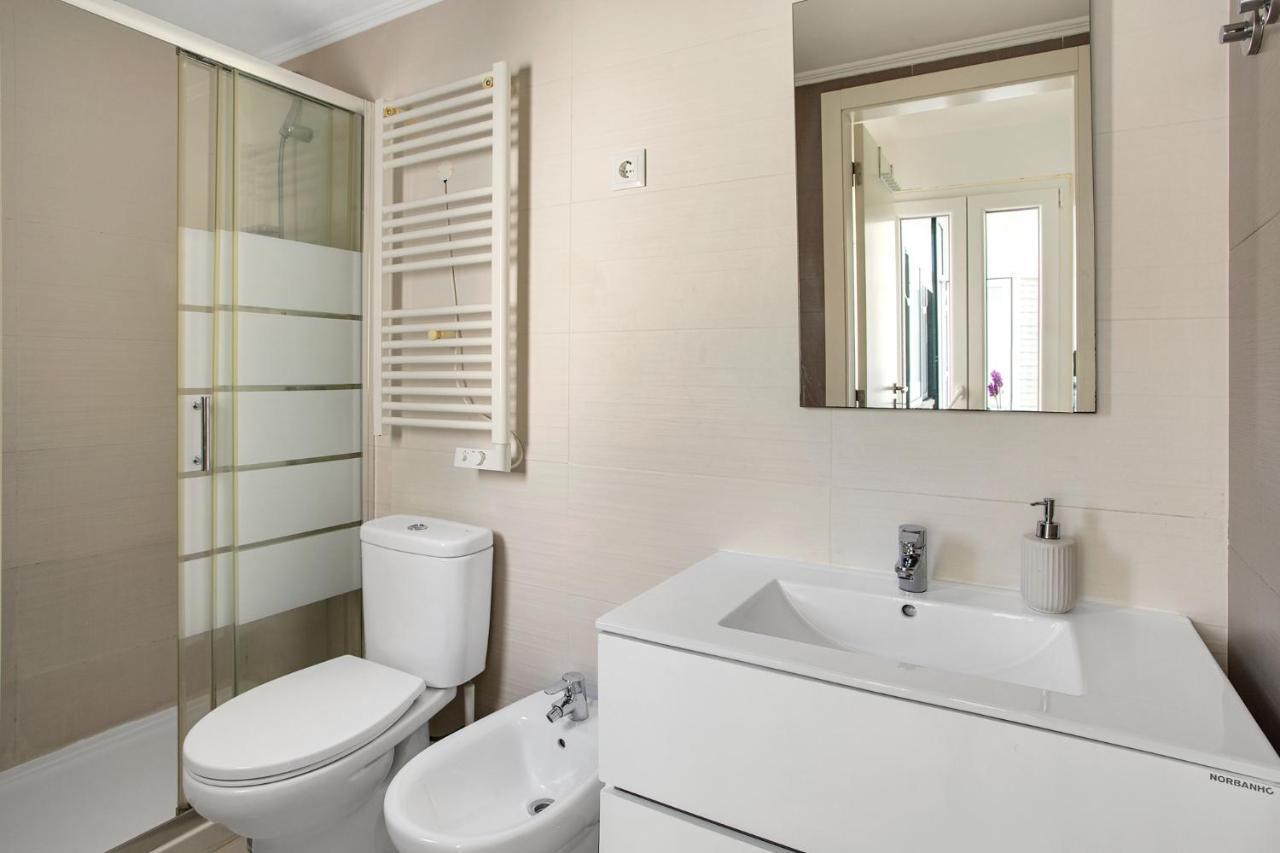 Modern 2 Bedroom Apartment In Estrela With Outside Terrace! Amazing For Families, Couples, Friends Lisboa المظهر الخارجي الصورة