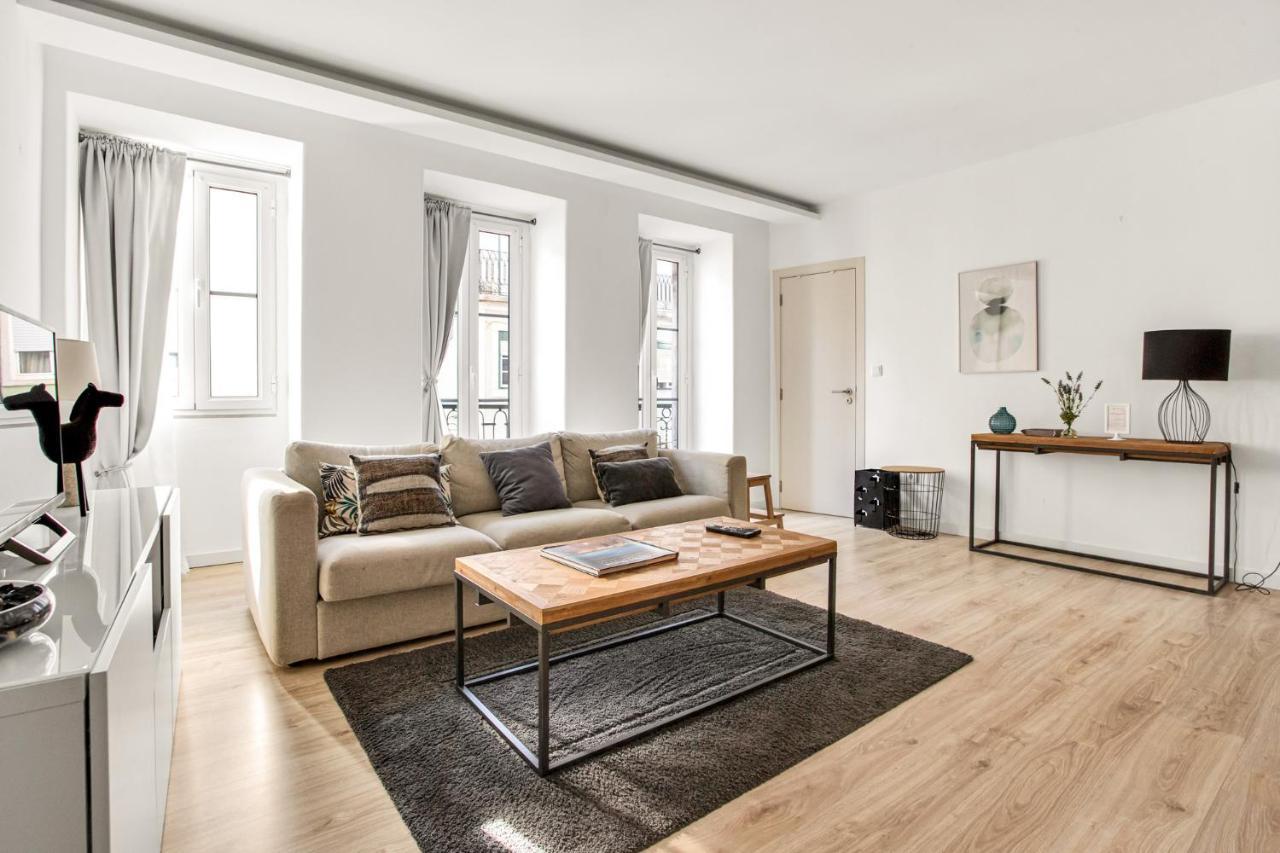 Modern 2 Bedroom Apartment In Estrela With Outside Terrace! Amazing For Families, Couples, Friends Lisboa المظهر الخارجي الصورة
