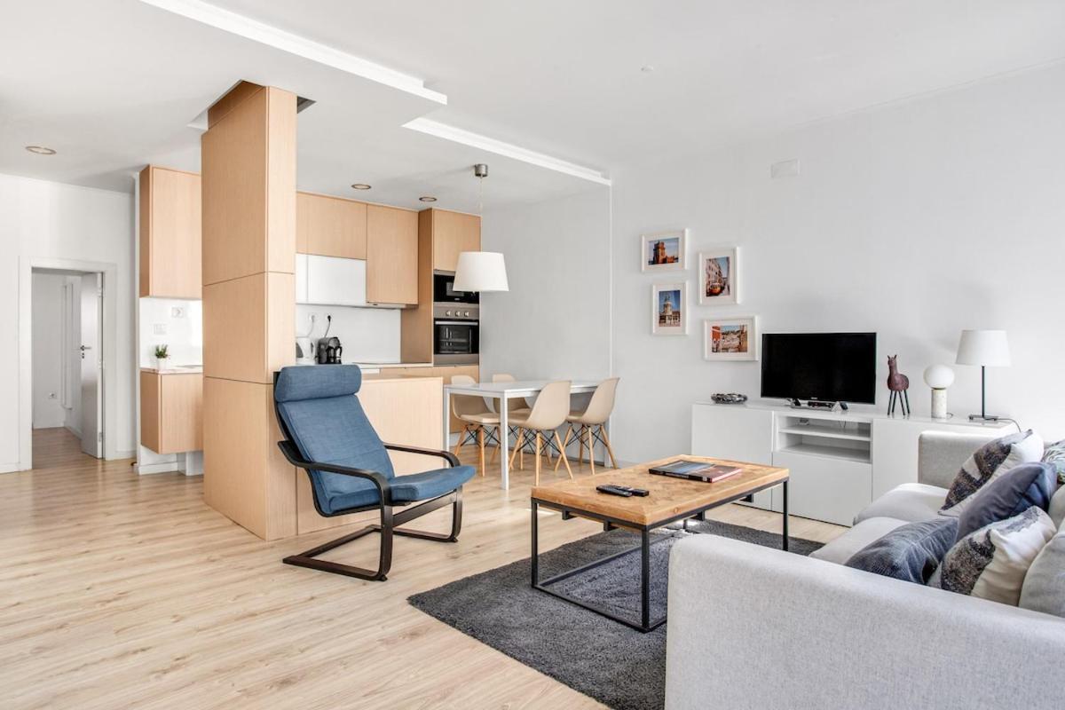 Modern 2 Bedroom Apartment In Estrela With Outside Terrace! Amazing For Families, Couples, Friends Lisboa المظهر الخارجي الصورة