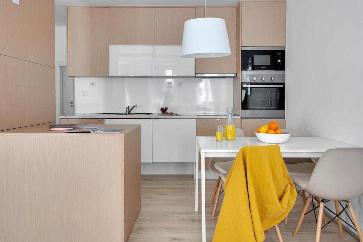 Modern 2 Bedroom Apartment In Estrela With Outside Terrace! Amazing For Families, Couples, Friends Lisboa المظهر الخارجي الصورة