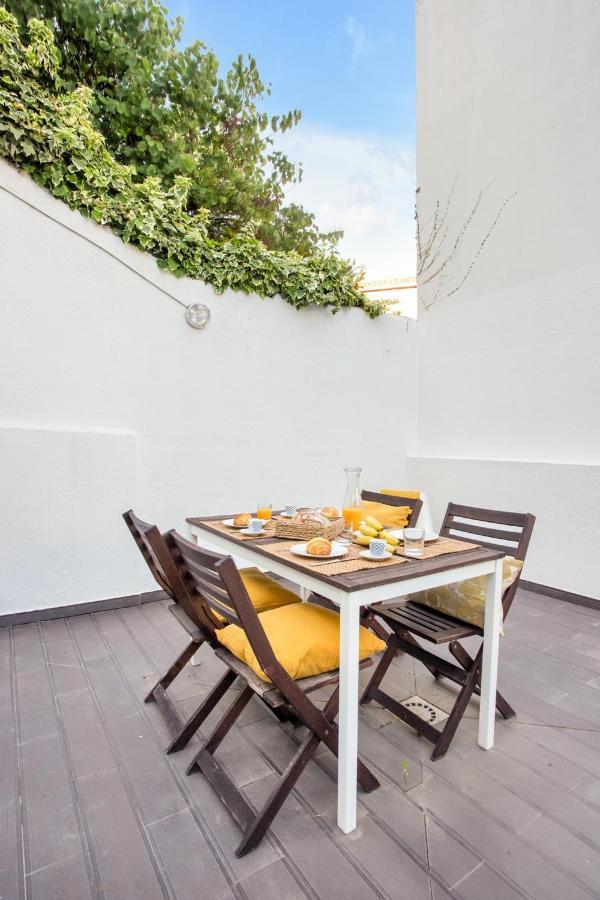 Modern 2 Bedroom Apartment In Estrela With Outside Terrace! Amazing For Families, Couples, Friends Lisboa المظهر الخارجي الصورة