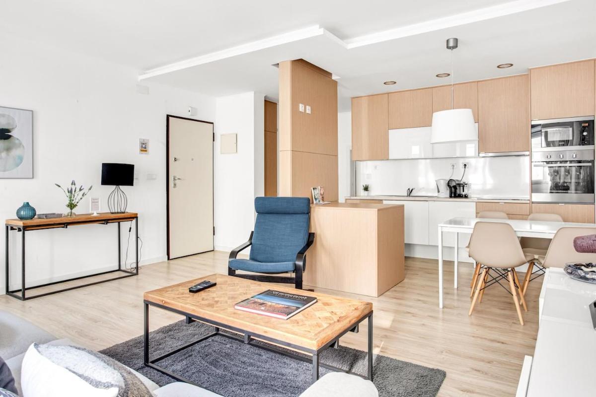 Modern 2 Bedroom Apartment In Estrela With Outside Terrace! Amazing For Families, Couples, Friends Lisboa المظهر الخارجي الصورة